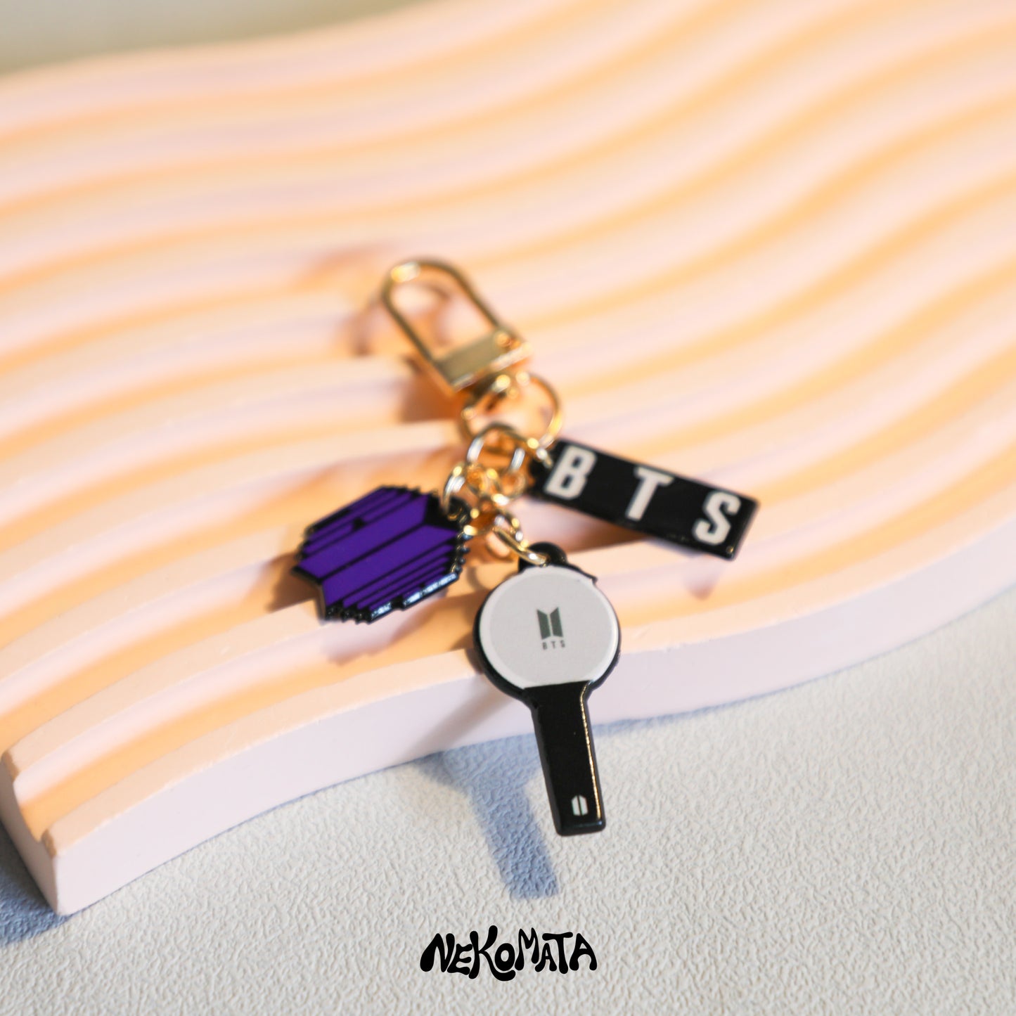 K-Pop Mini badge Lightstick Keyring