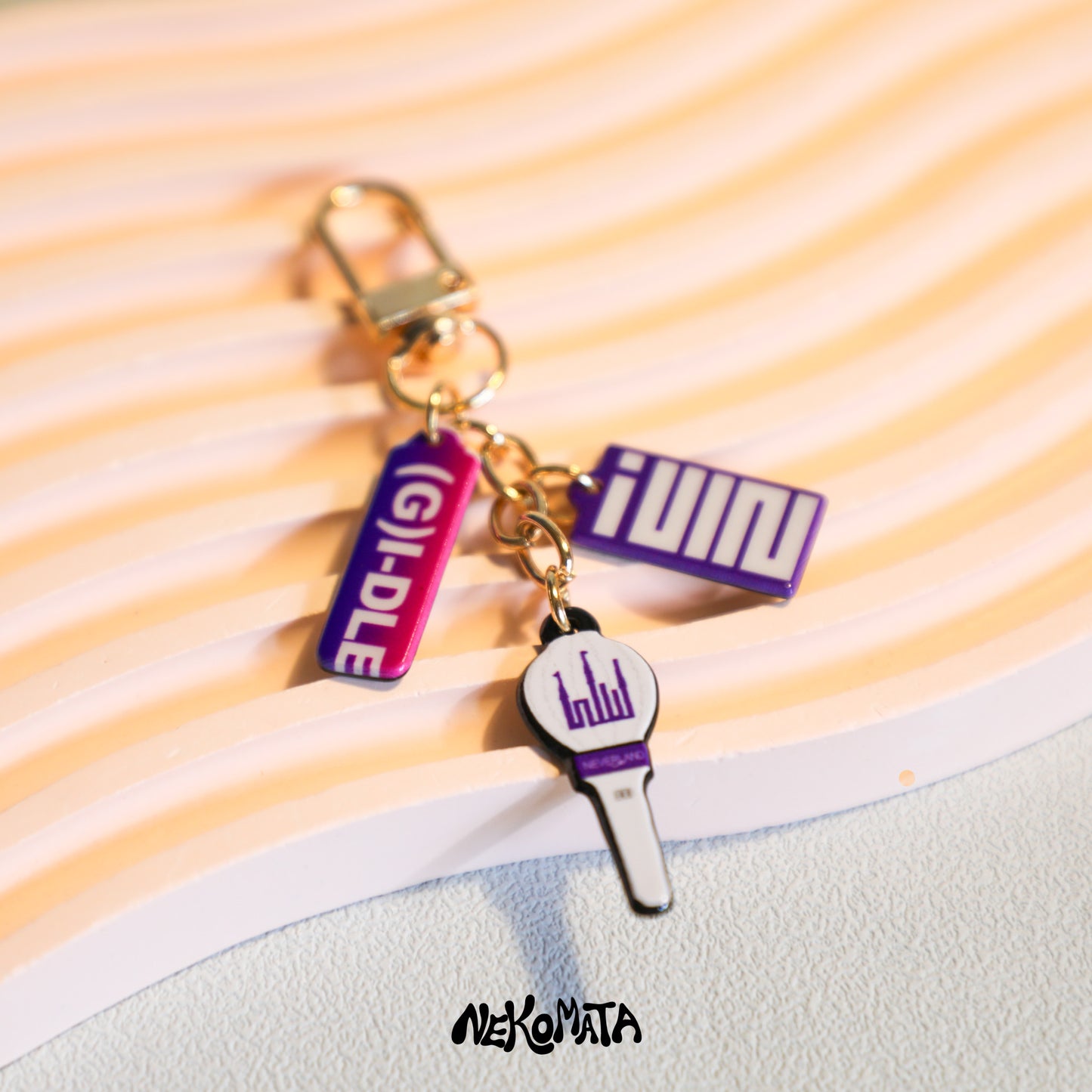 K-Pop Mini badge Lightstick Keyring