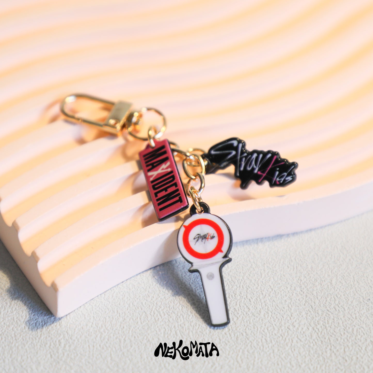 K-Pop Mini badge Lightstick Keyring