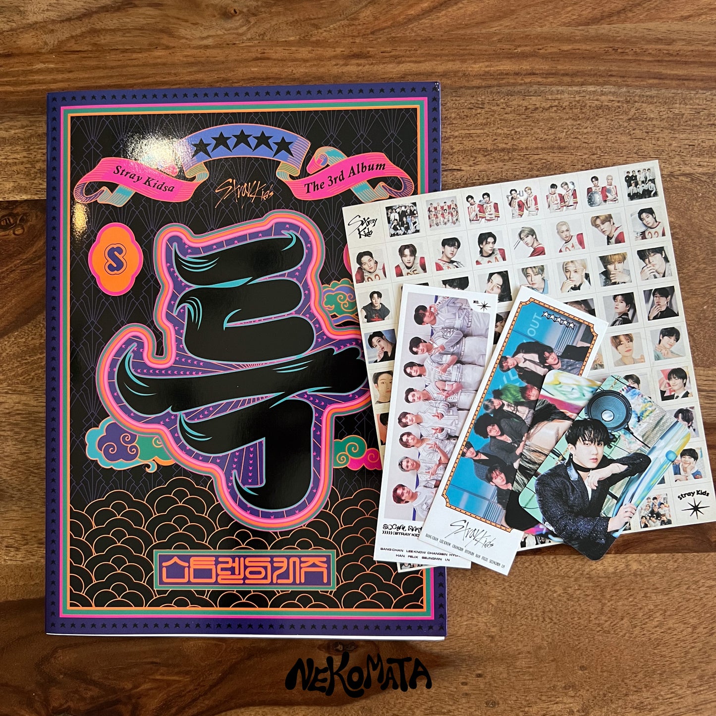 STRAY KIDS '5 STAR' PHOTOBOOK