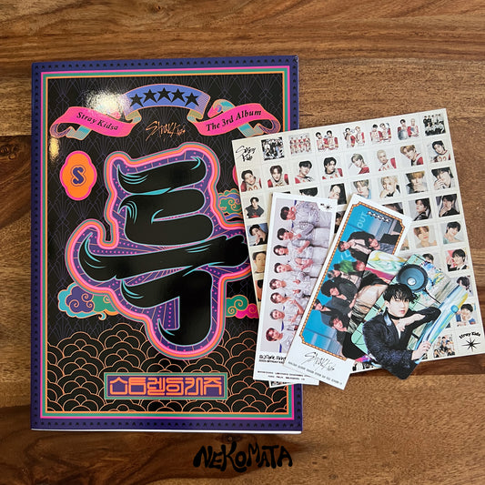 STRAY KIDS '5 STAR' PHOTOBOOK