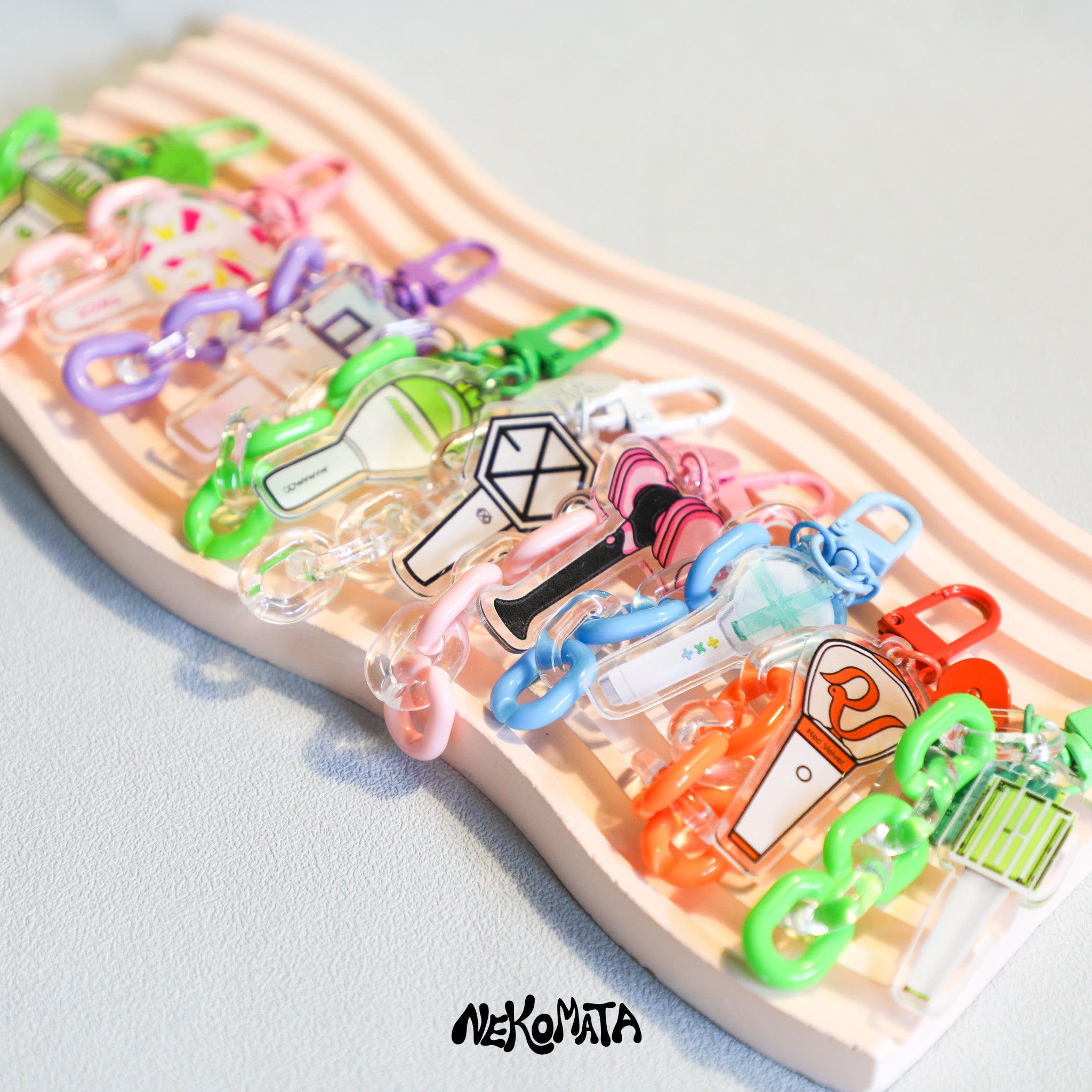 K-pop Lightstick Keychain with Cute Chain – Nekomata